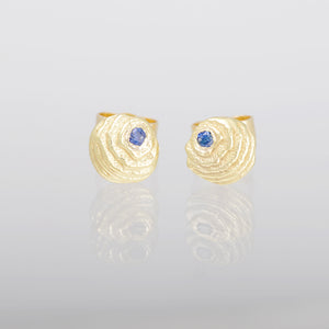 Sapphire and gold earstuds 7mm Sepia collection Karin Kraemer