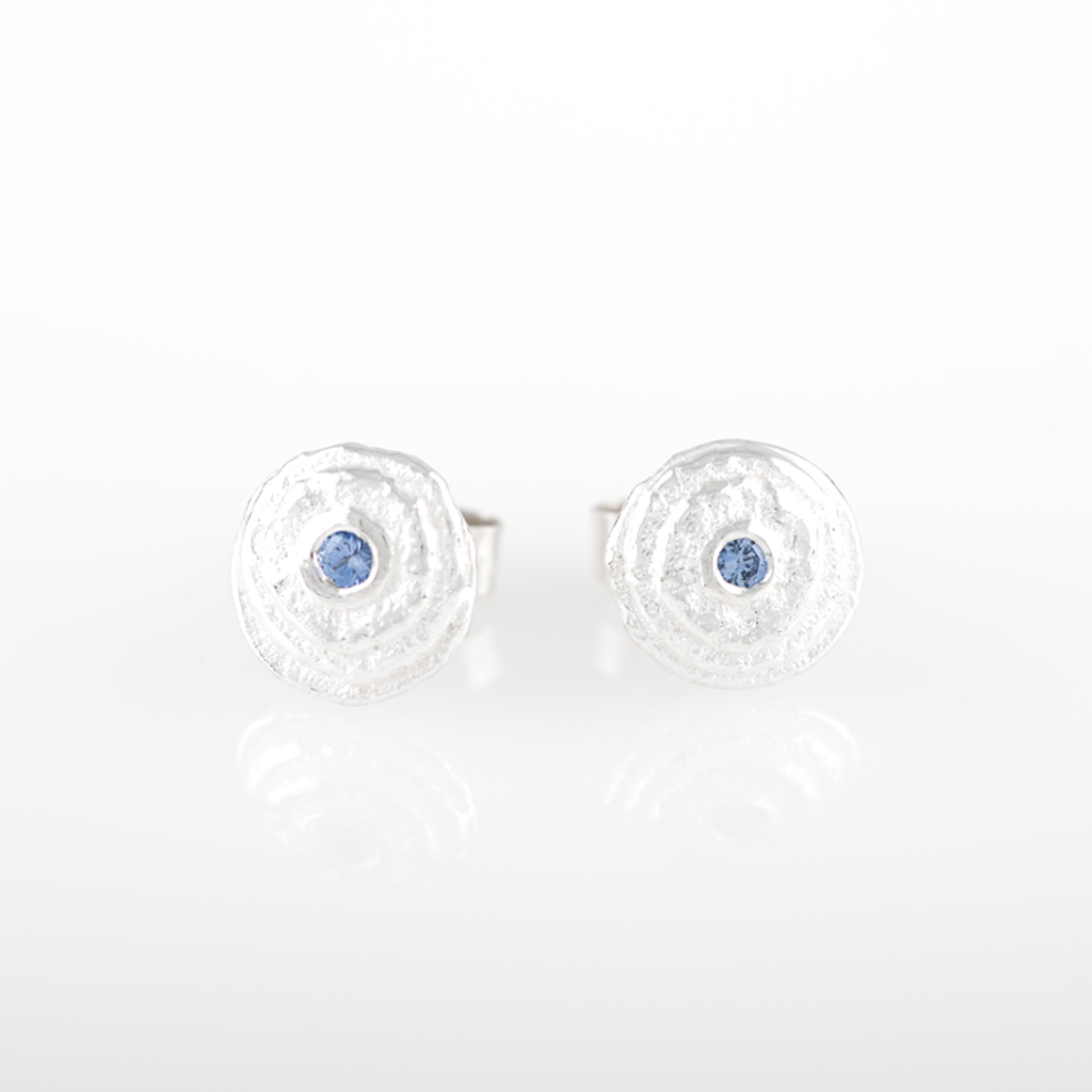 Sepia Silver Blue Sapphire round earstuds