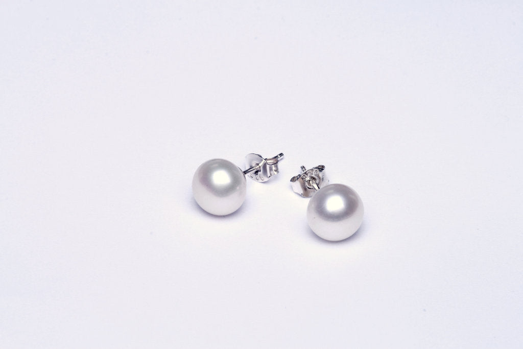 Pearl earstuds freshwater round silver